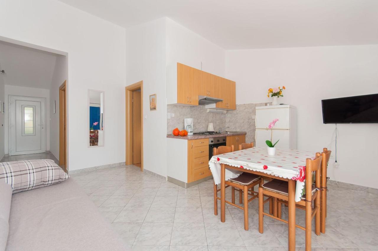 Apartments Marija Pisak Buitenkant foto